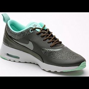 Women’s Nike Air Max Thea
